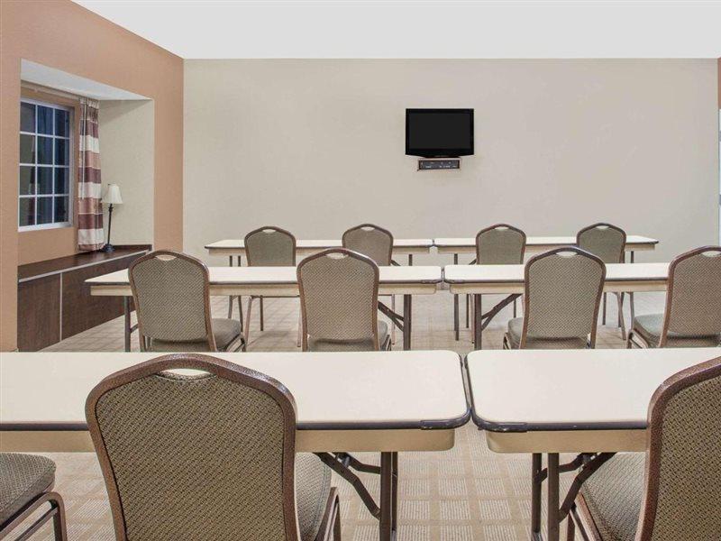 Microtel Inn & Suites By Wyndham Manchester - Newly Renovated Eksteriør bilde