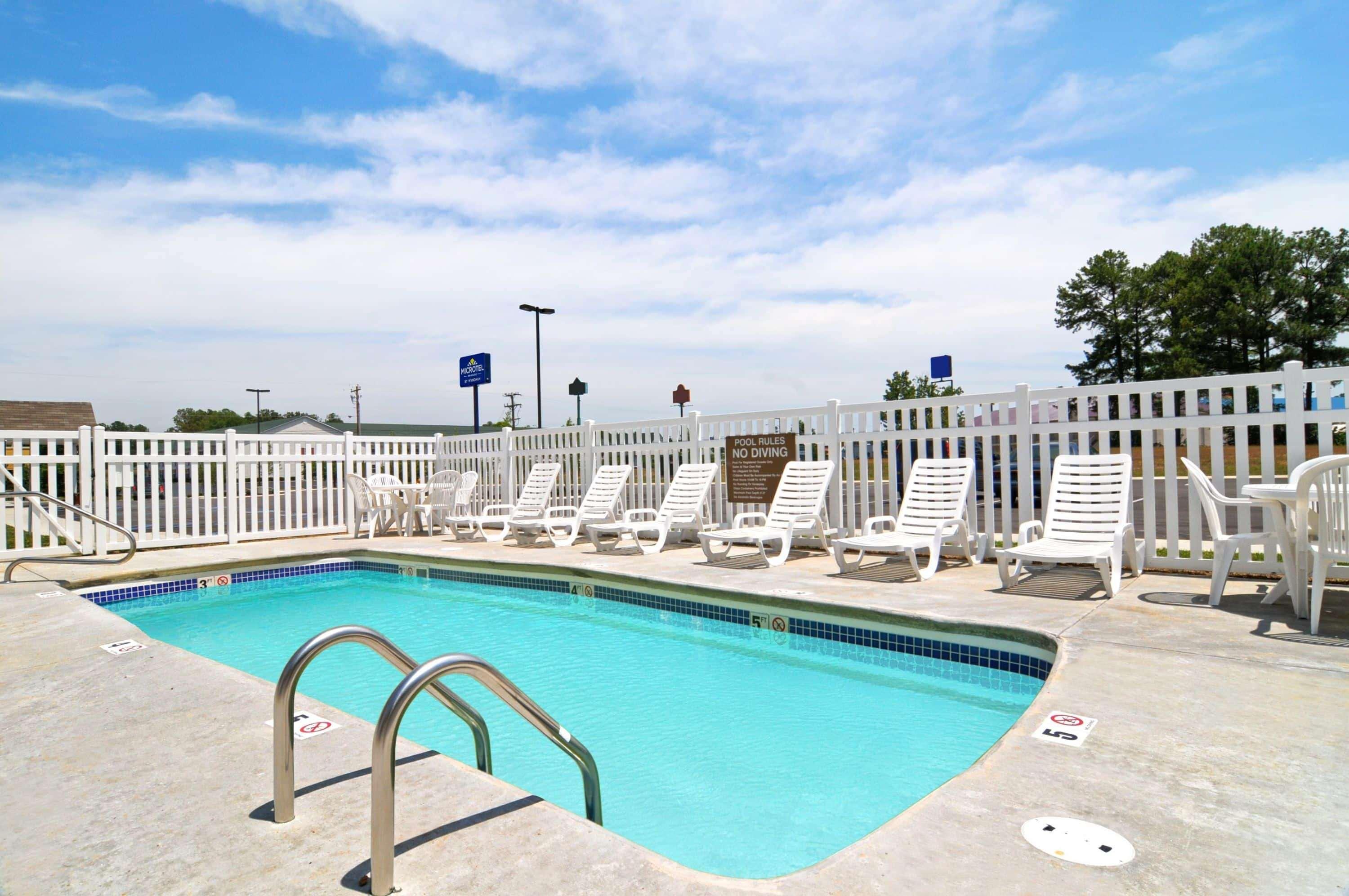 Microtel Inn & Suites By Wyndham Manchester - Newly Renovated Eksteriør bilde