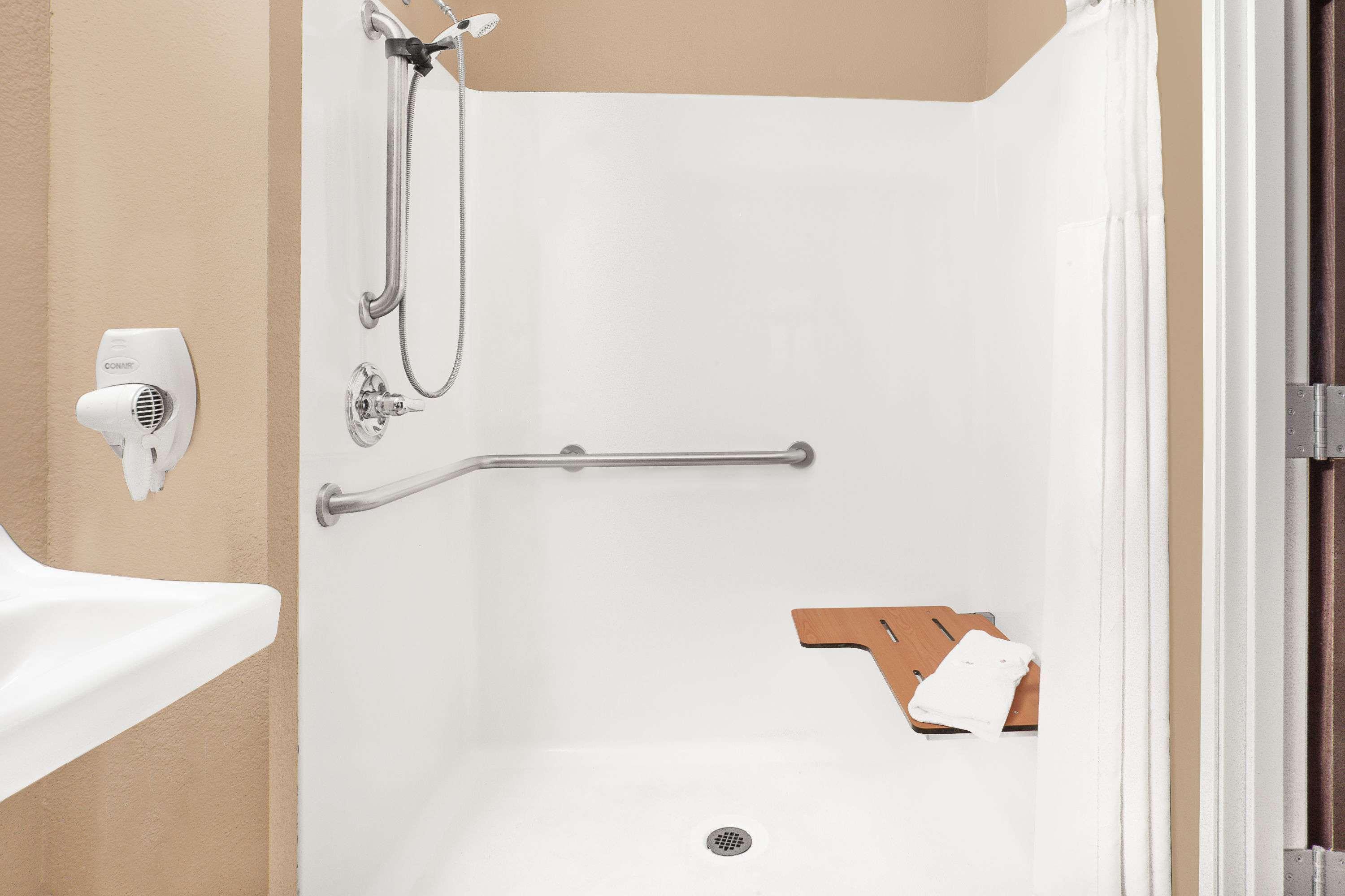 Microtel Inn & Suites By Wyndham Manchester - Newly Renovated Eksteriør bilde