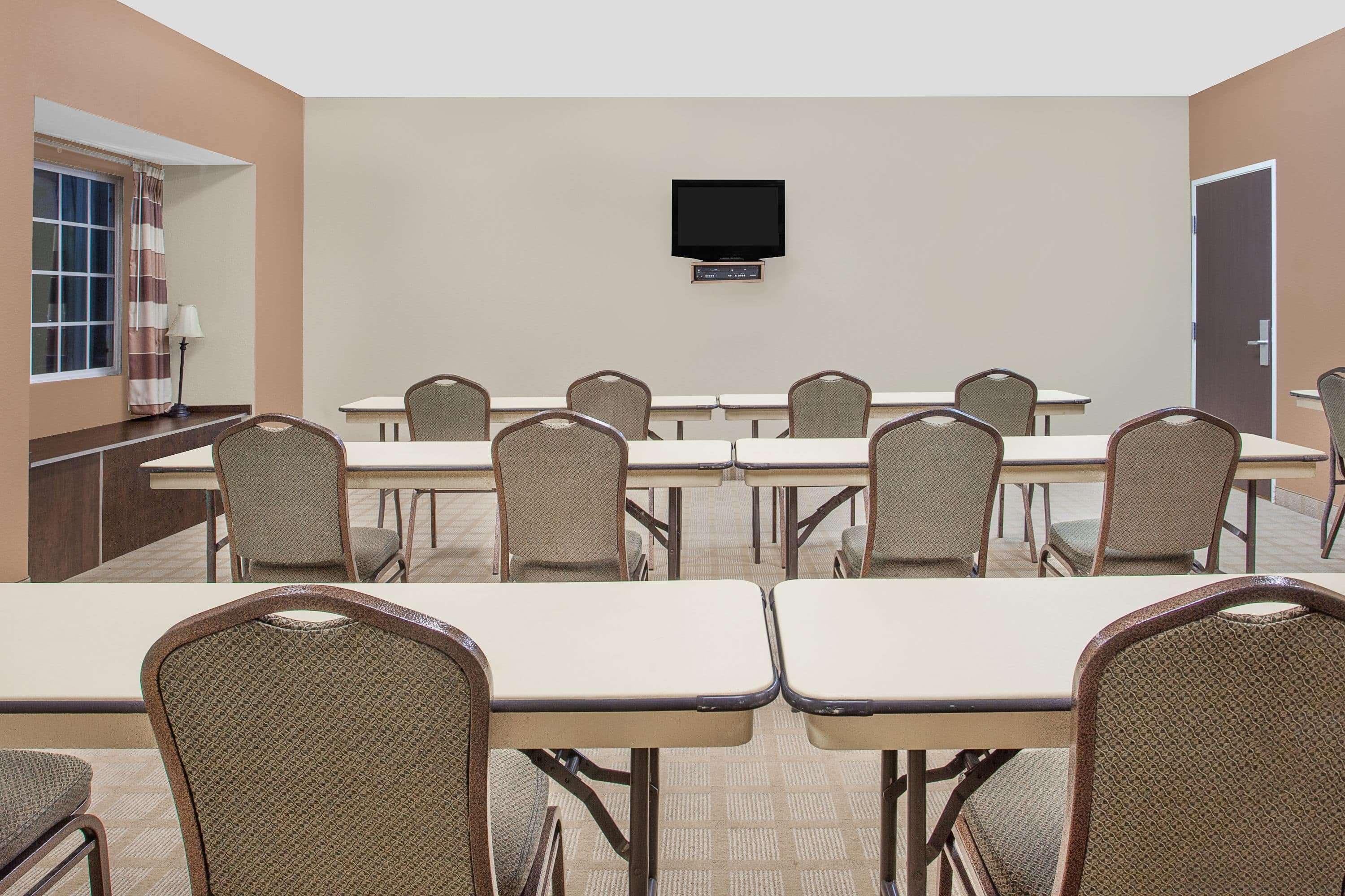 Microtel Inn & Suites By Wyndham Manchester - Newly Renovated Eksteriør bilde