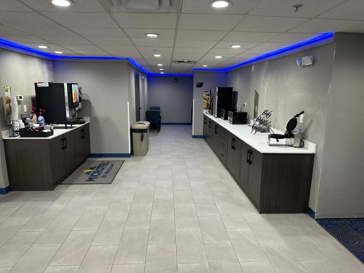 Microtel Inn & Suites By Wyndham Manchester - Newly Renovated Eksteriør bilde