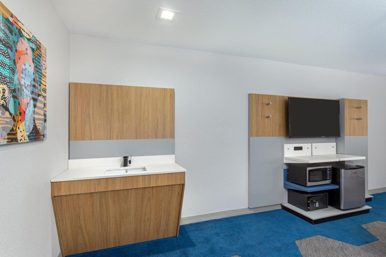Microtel Inn & Suites By Wyndham Manchester - Newly Renovated Eksteriør bilde